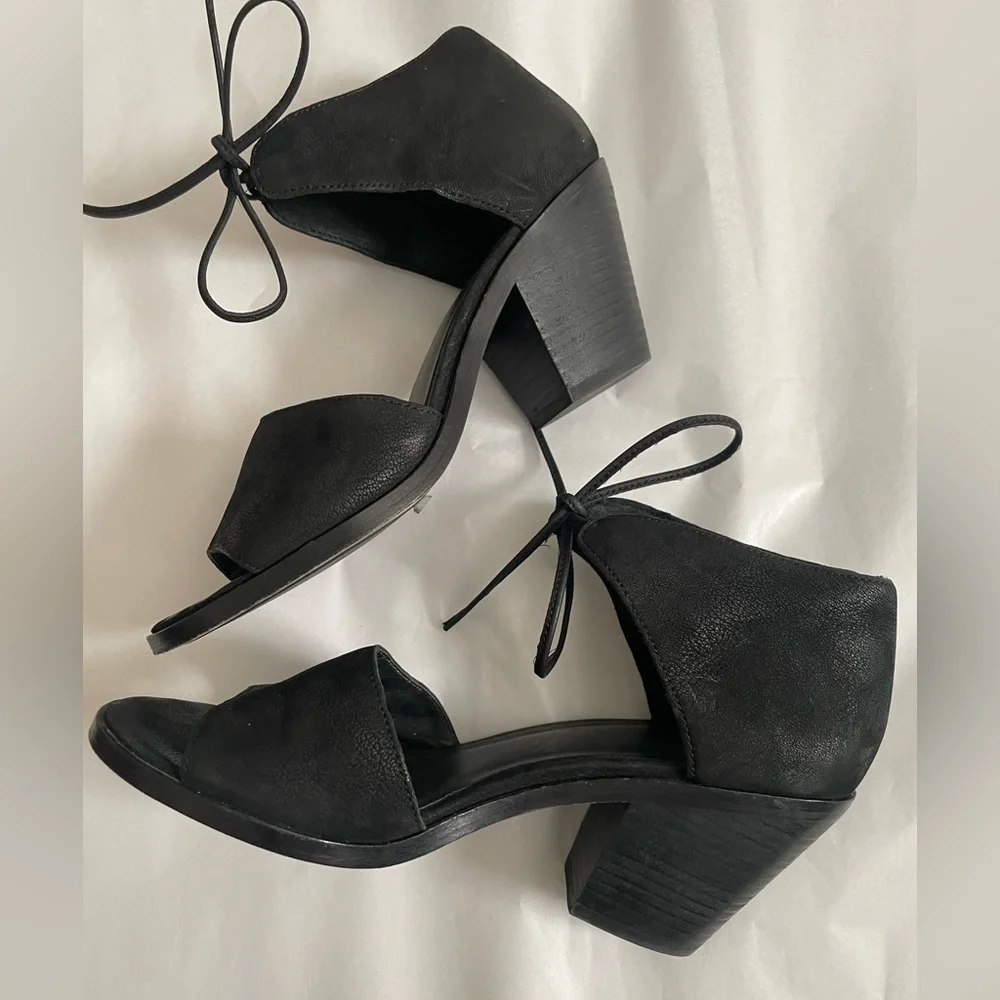 Eileen Fisher Ann Black Suede Tumbled Nubuck Ankle Tie Sandals Sz 7.5 Block Heel